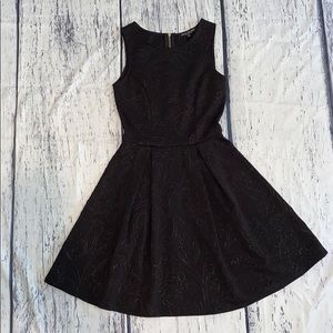 Black floral printed dress XS Green Envelope